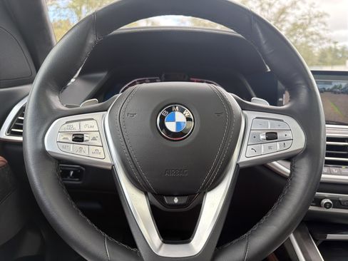 Used 2022 BMW X7 xDrive40i w/ Executive Package image 28