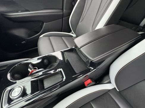 Used 2024 Buick Envision Sport Touring image 36