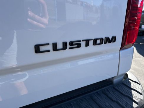 Used 2024 Chevrolet Silverado 2500 Custom w/ Custom Convenience Package image 12