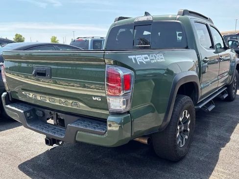 Used 2021 Toyota Tacoma TRD Off-Road w/ TRD Premium Off Road Package AWD/4WD image 2