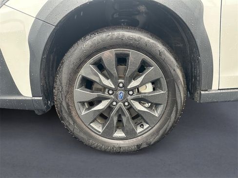 Certified 2024 Subaru Outback Onyx Edition image 9