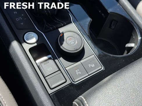 Certified 2022 Volkswagen Atlas SEL Premium image 26