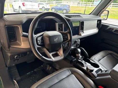 Used 2025 Ford Bronco Outer Banks w/ Sasquatch Package AWD/4WD image 13