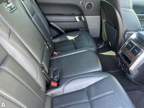 Used 2019 Land Rover Range Rover Sport HSE AWD/4WD image 14