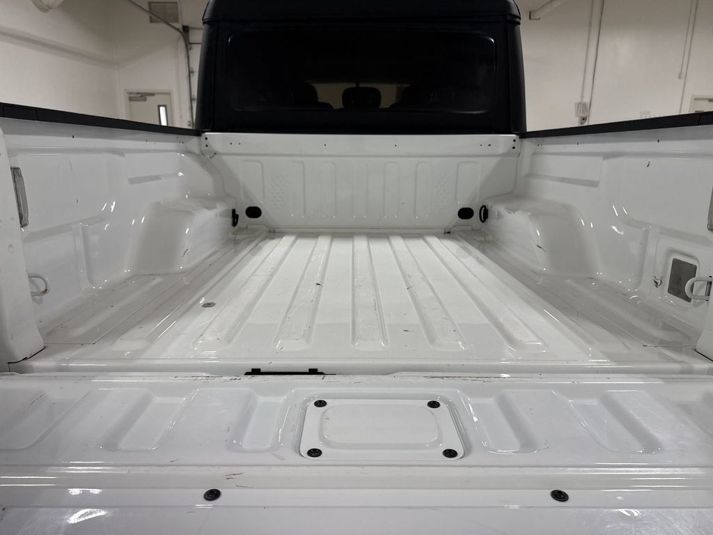 Used 2021 Jeep Gladiator Rubicon AWD/4WD image 23