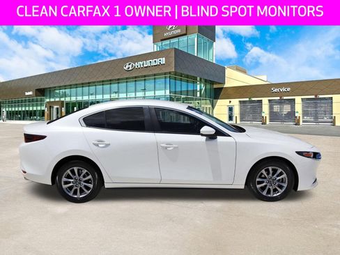 Used 2024 MAZDA MAZDA3 s FWD image 4