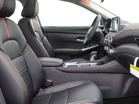 New 2025 Nissan Sentra SR w/ SR Premium Package FWD image 21