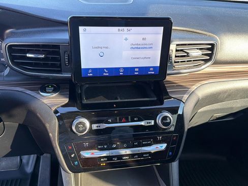 Used 2021 Ford Explorer Limited w/ Equipment Group 301A AWD/4WD image 15