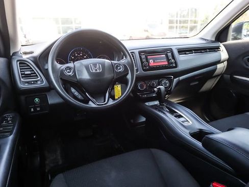 Used 2020 Honda HR-V LX image 40