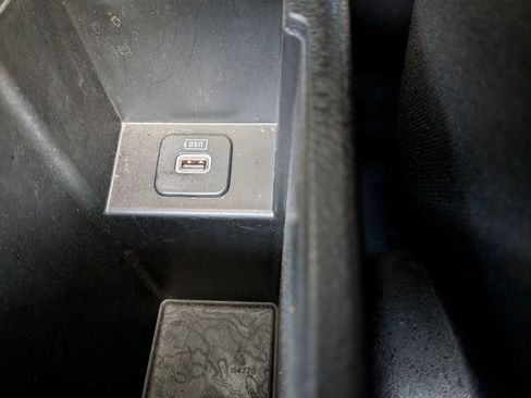 Used 2016 Jeep Renegade Latitude AWD/4WD image 60