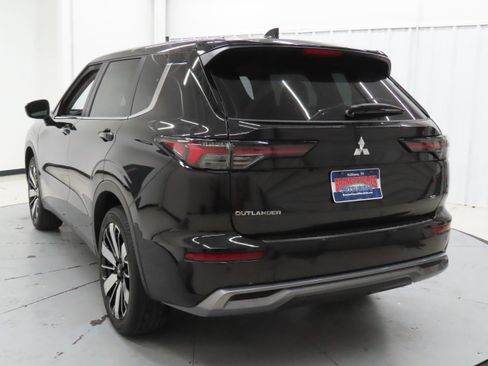 New 2026 Mitsubishi Outlander SE FWD image 6