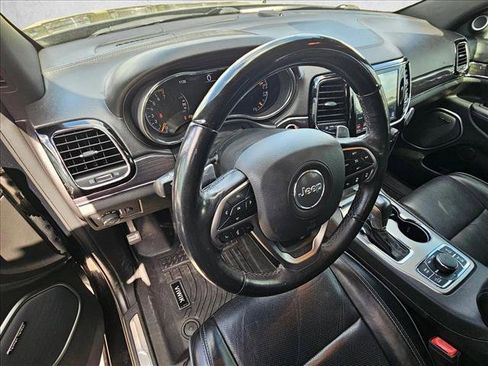 Used 2020 Jeep Grand Cherokee Overland AWD/4WD image 10