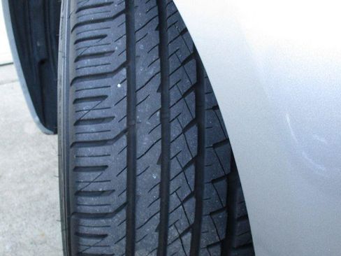 Used 2005 Nissan 350Z Grand Touring RWD image 17