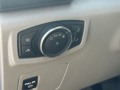 Used 2019 Ford F150 XL w/ Equipment Group 101A Mid AWD/4WD image 13