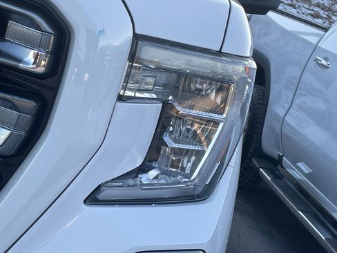 Used 2020 GMC Sierra 1500 AT4 w/ AT4 Premium Package image 8