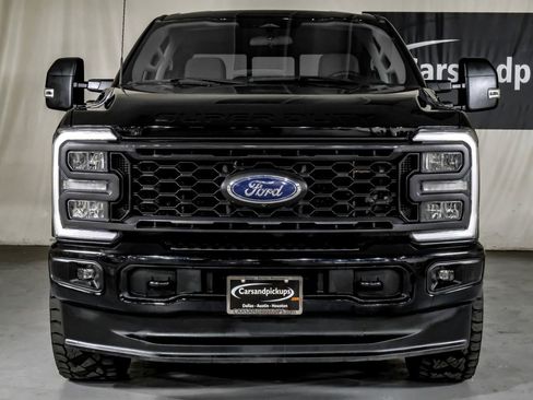 Used 2024 Ford F250 XL w/ STX Appearance Package AWD/4WD image 3