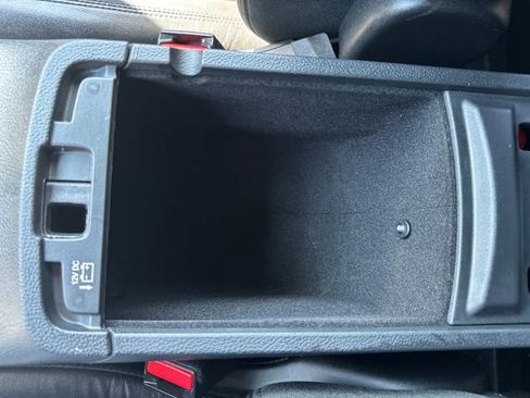 Used 2018 Jeep Grand Cherokee Altitude AWD/4WD image 32