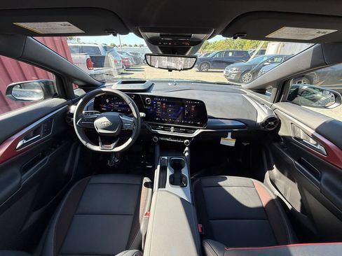 New 2026 Chevrolet Equinox EV RS w/ Convenience Package II AWD/4WD image 24