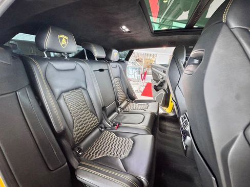 Used 2021 Lamborghini Urus image 30