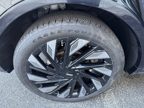 Used 2024 Lincoln Nautilus Reserve w/ Jet Appearance Package (87T) image 18