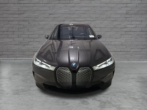 Used 2024 BMW iX xDrive50 AWD/4WD image 2