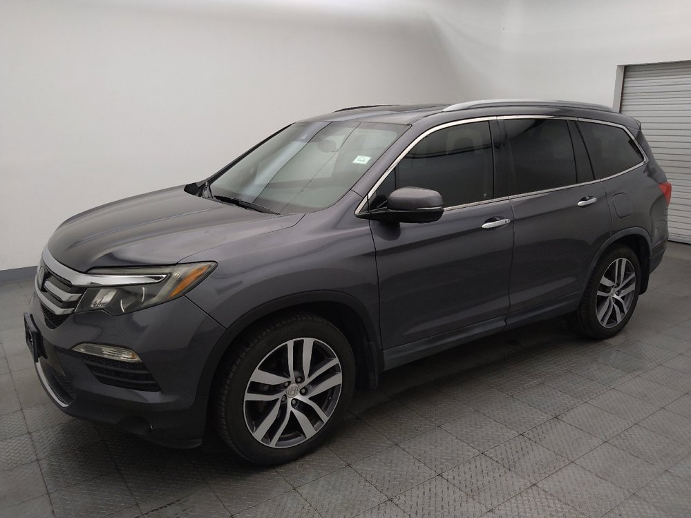 Used 2017 Honda Pilot Touring image 2