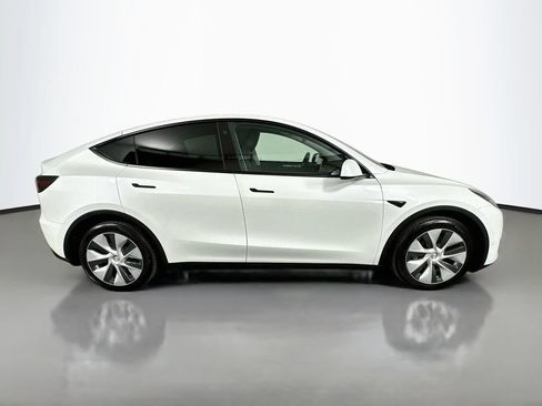 Used 2023 Tesla Model Y Long Range AWD/4WD image 4