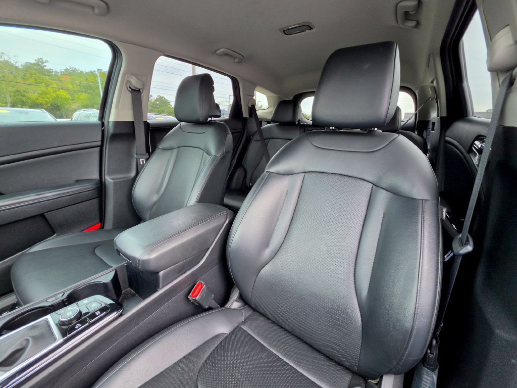 Used 2024 Kia Sportage EX FWD image 8