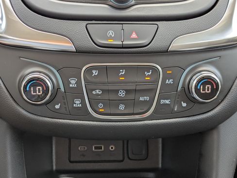 Used 2024 Chevrolet Equinox LT AWD/4WD image 26