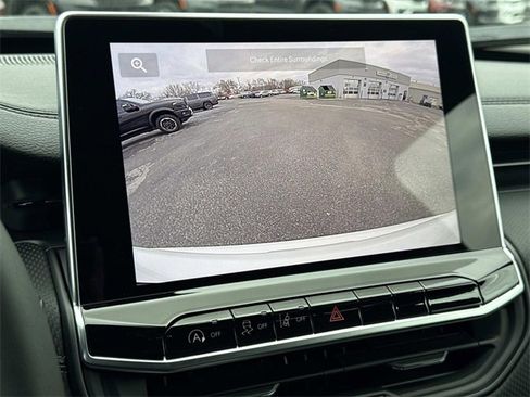 New 2026 Jeep Compass Latitude image 4