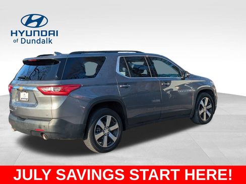 Used 2020 Chevrolet Traverse LT w/ LT Premium Package AWD/4WD image 8