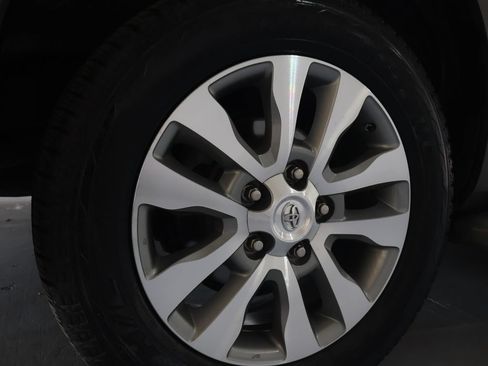 Used 2017 Toyota Sequoia Limited w/ Safety & Convenience Package RWD image 34