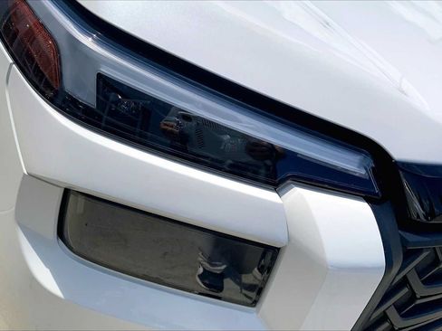 Certified 2026 Subaru Outback Premium AWD/4WD image 25