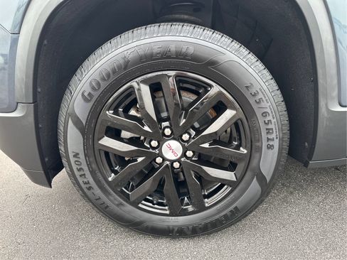 Used 2019 GMC Acadia SLT AWD/4WD image 25