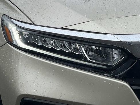 Used 2018 Honda Accord EX-L image 9
