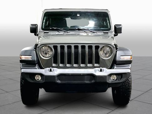 Used 2018 Jeep Wrangler Unlimited Sport S image 3