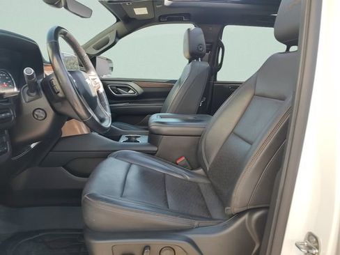 Used 2021 Chevrolet Tahoe High Country w/ Premium Package AWD/4WD image 26