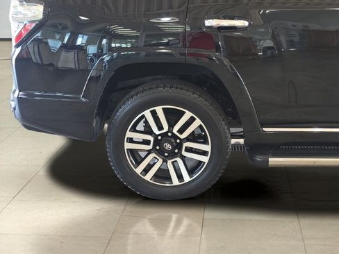 Used 2015 Toyota 4Runner Limited w/ Four Season Floor Mat Package AWD/4WD image 31