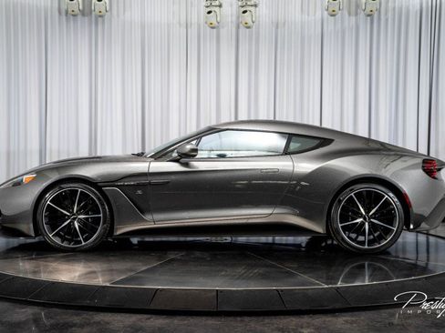 Used 2018 Aston Martin Vanquish Zagato image 18