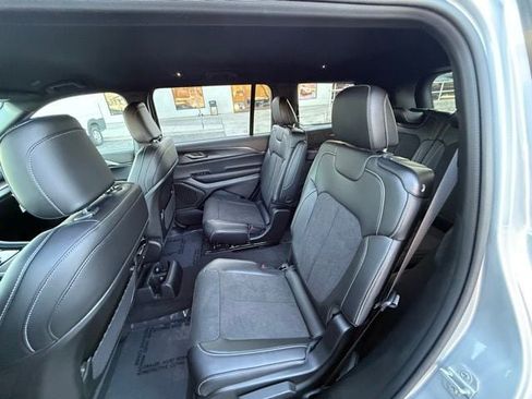 New 2025 Jeep Grand Cherokee L Laredo image 20