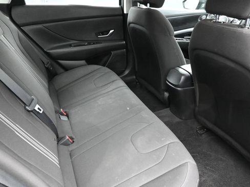 Used 2023 Hyundai Elantra SEL image 25