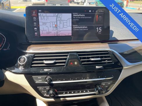Used 2023 BMW 530i w/ Executive Package RWD image 13