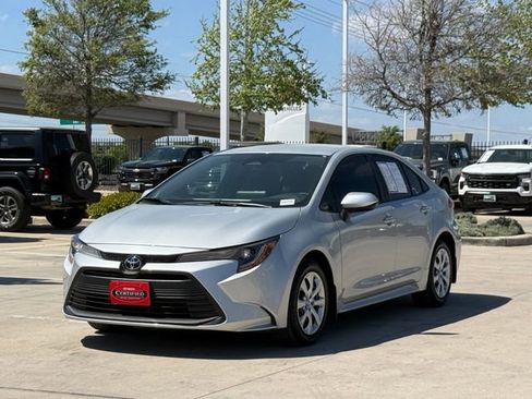 Used 2026 Toyota Corolla LE FWD image 6