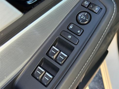 Certified 2025 Acura MDX w/ Technology Package image 22