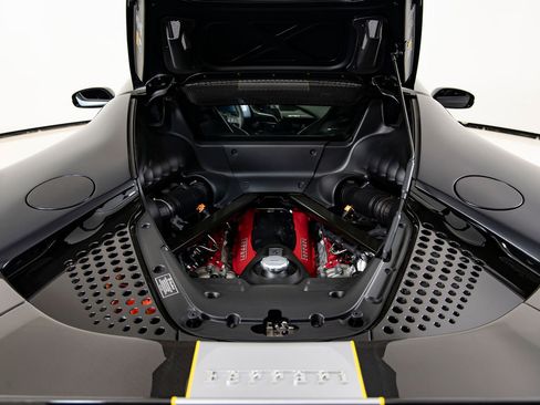 Certified 2022 Ferrari SF90 Stradale AWD/4WD image 28