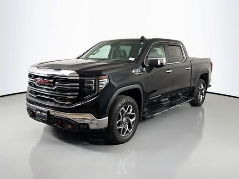 Used 2022 GMC Sierra 1500 SLT w/ SLT Premium Plus Package image 3
