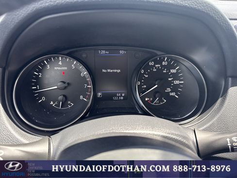 Used 2019 Nissan Rogue S w/ Special Edition Package FWD image 8