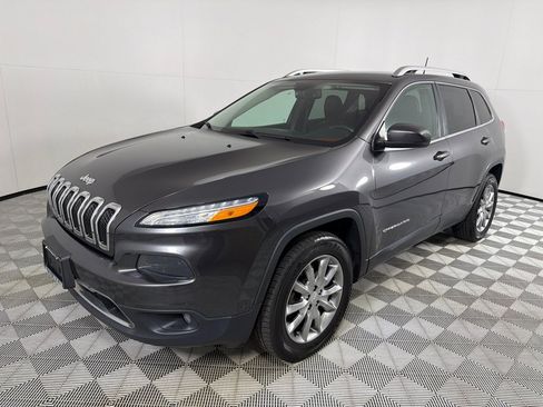 Used 2018 Jeep Cherokee Limited AWD/4WD image 9