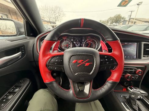 Used 2018 Dodge Charger R/T w/ Plus Group image 34