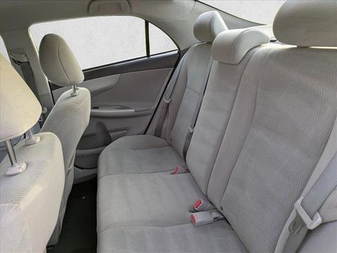 Used 2013 Toyota Corolla LE image 17